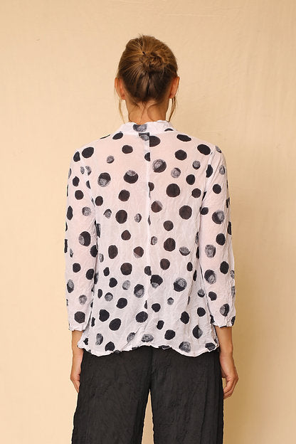 Victoria Susan Wearable Art is located in Downtown Camden SC. Chalet believes in creating stylish, flattering fit and comfortable clothing without sacrificing our high quality and unique style. Our primary goal is to create clothes that are exceptionally comfortable, functional, and versatile while still conveying our elegant and refined designs.