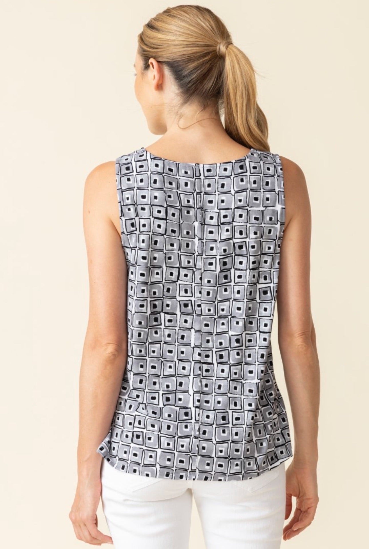 Shop women's clothing and wearable art at Victoria Susan in Camden, SC.