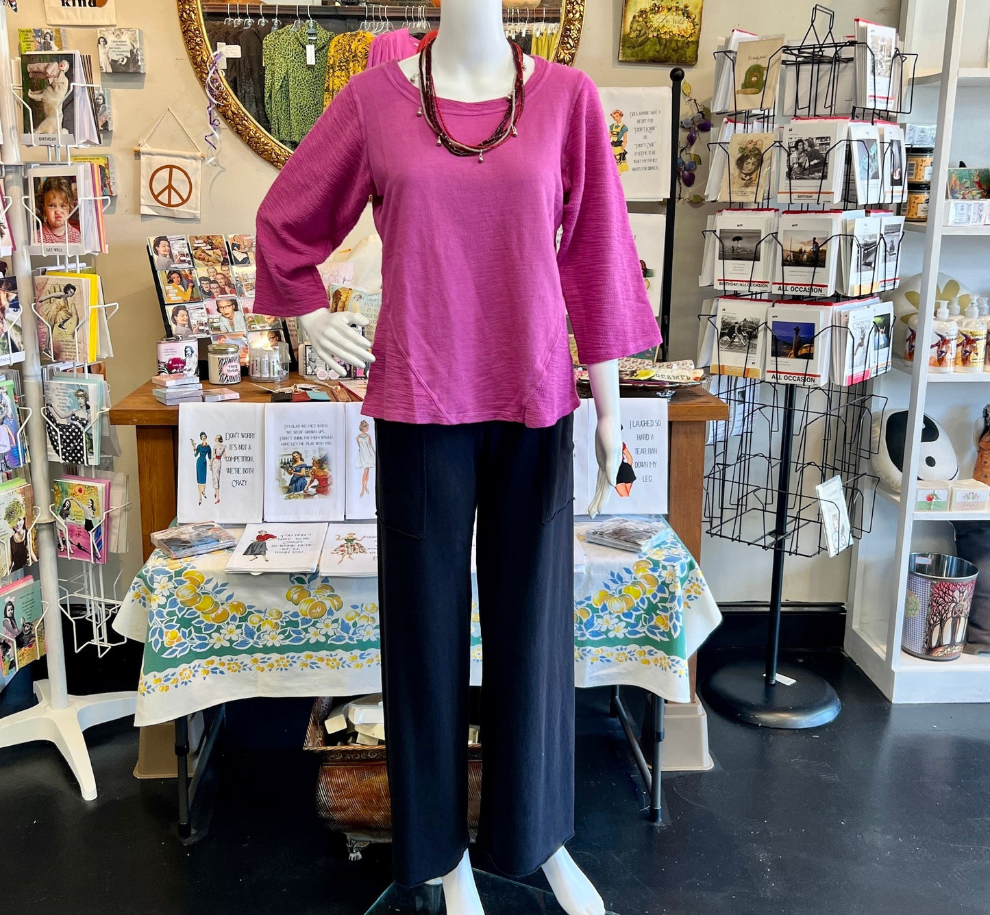 Victoria Susan Wearable Art is a ladies clothing boutique in Downtown Camden, SC. 