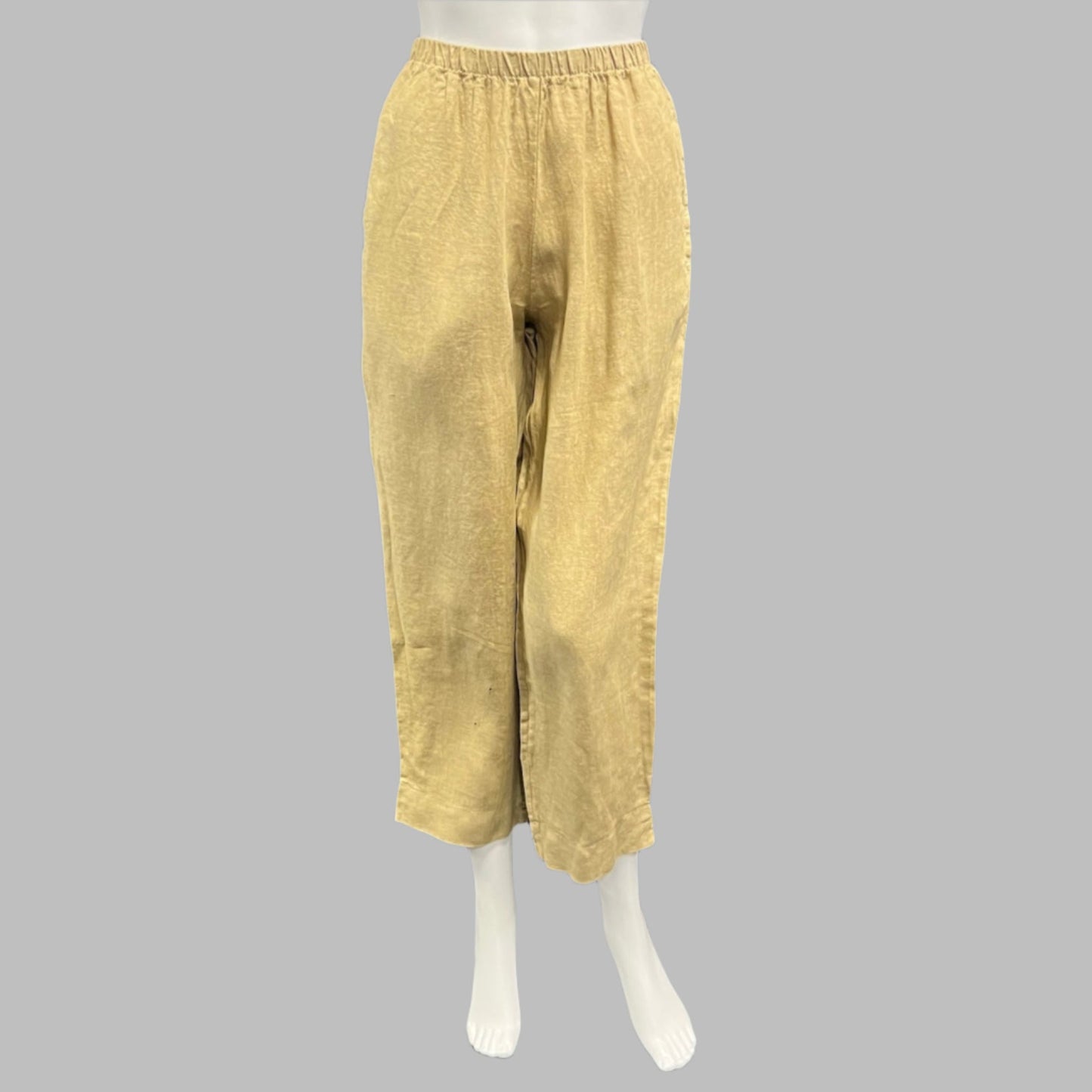 Victoria Susan Wearable Art is a clothing boutique for women in Downtown Camden SC.