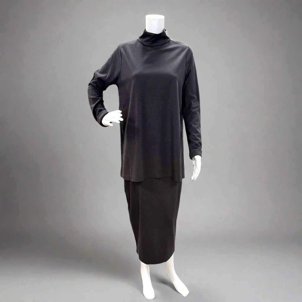 Victoria susan wearable art is a women's clothing store in Camden sc.