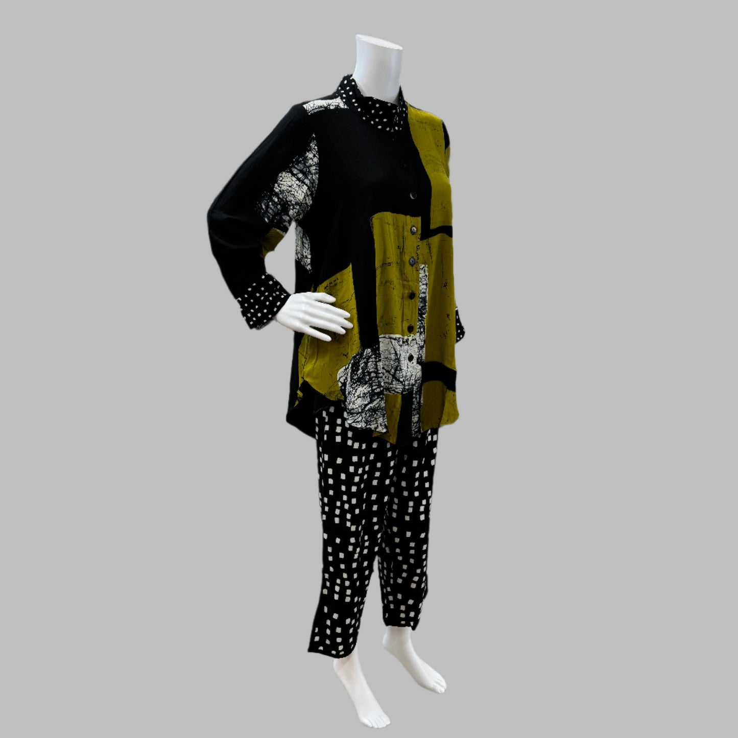 Victoria Susan Wearable Art is a women's clothing store in Camden sc