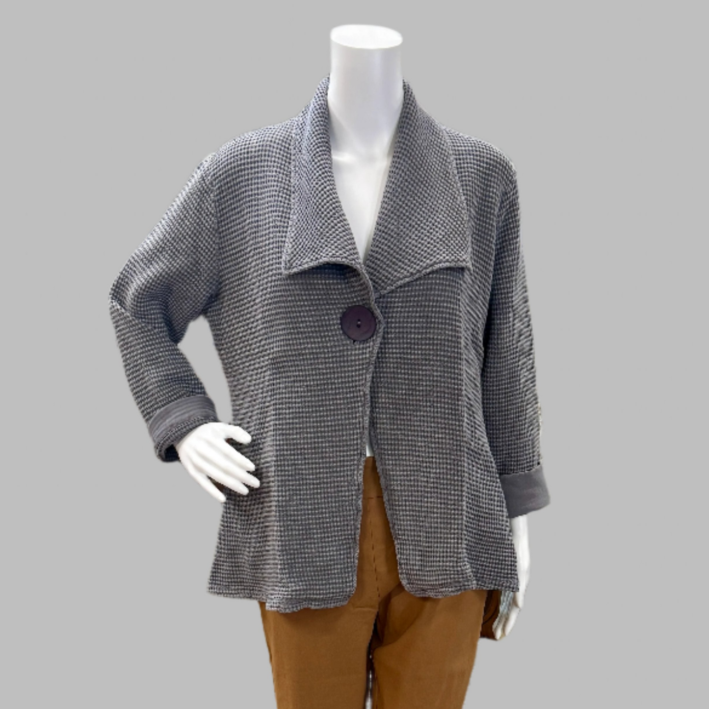Shop women's clothing and wearable art at Victoria Susan in Camden SC. 