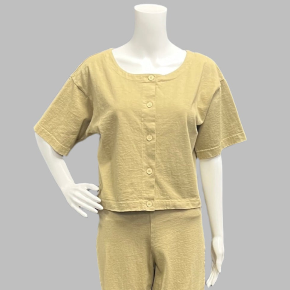 Victoria Susan Wearable Art is a Women's Clothing Boutique in Downtown Camden, SC.