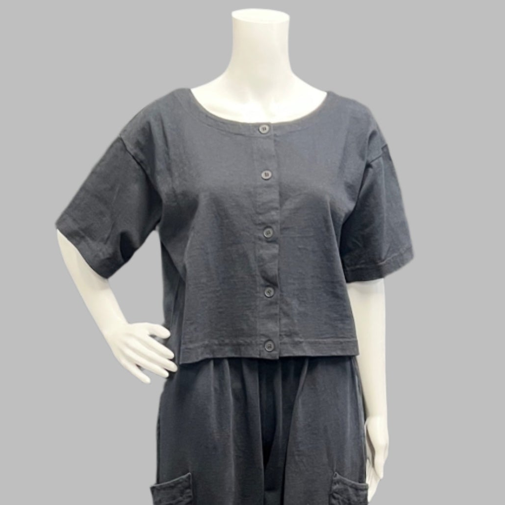 Victoria Susan Wearable Art is a Women's Clothing Boutique in Downtown Camden, SC.
