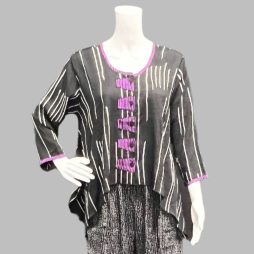 Kyac Short Cardigan by Iguana