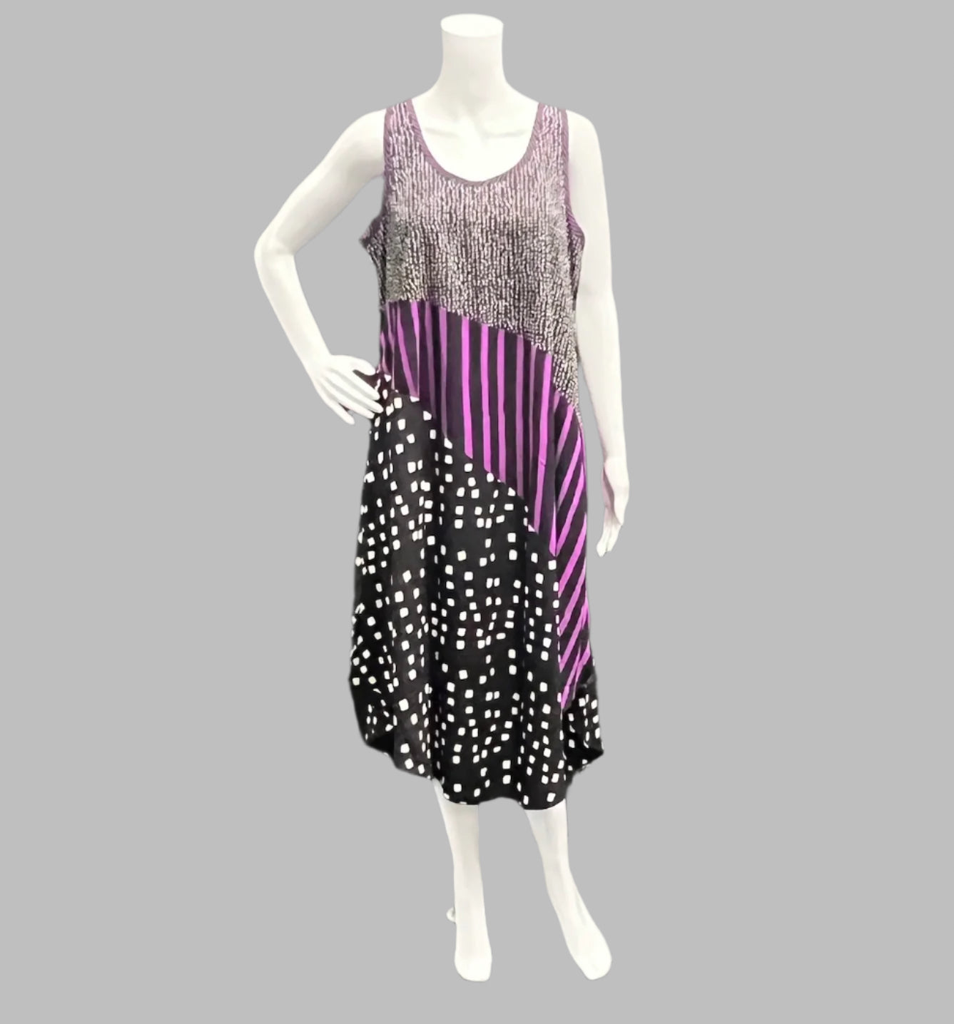Iguana : Wear your art on your sleeve. Hand Batiked so no two pieces are alike. Iguana is the epitome of Art to Wear and Victoria Susan Wearable Art is thrilled to carry these amazing pieces. Victoria Susan Wearable Art is a womens clothing store in Camden sc.
