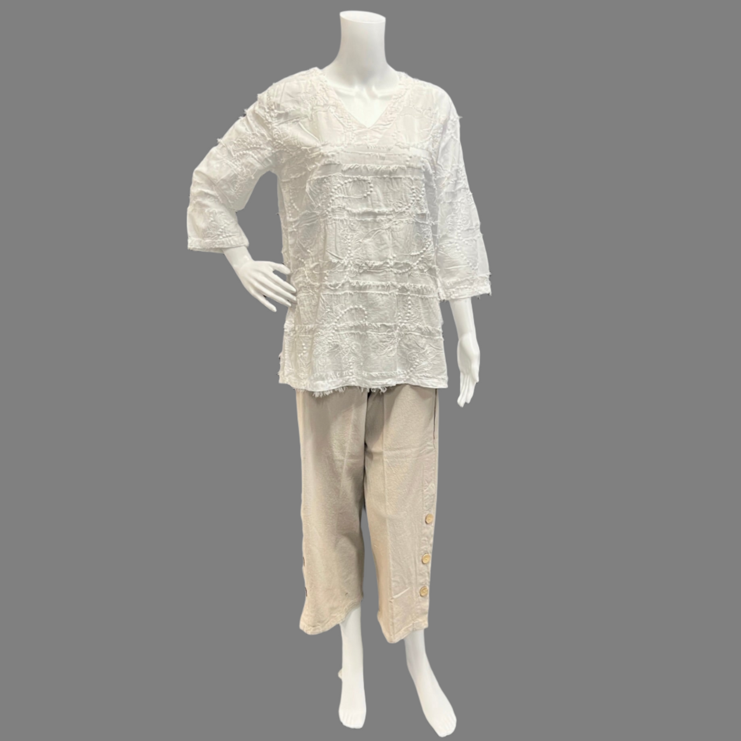 Victoria Susan Wearable Art is a Women's Clothing Boutique in Downtown Camden, SC.
