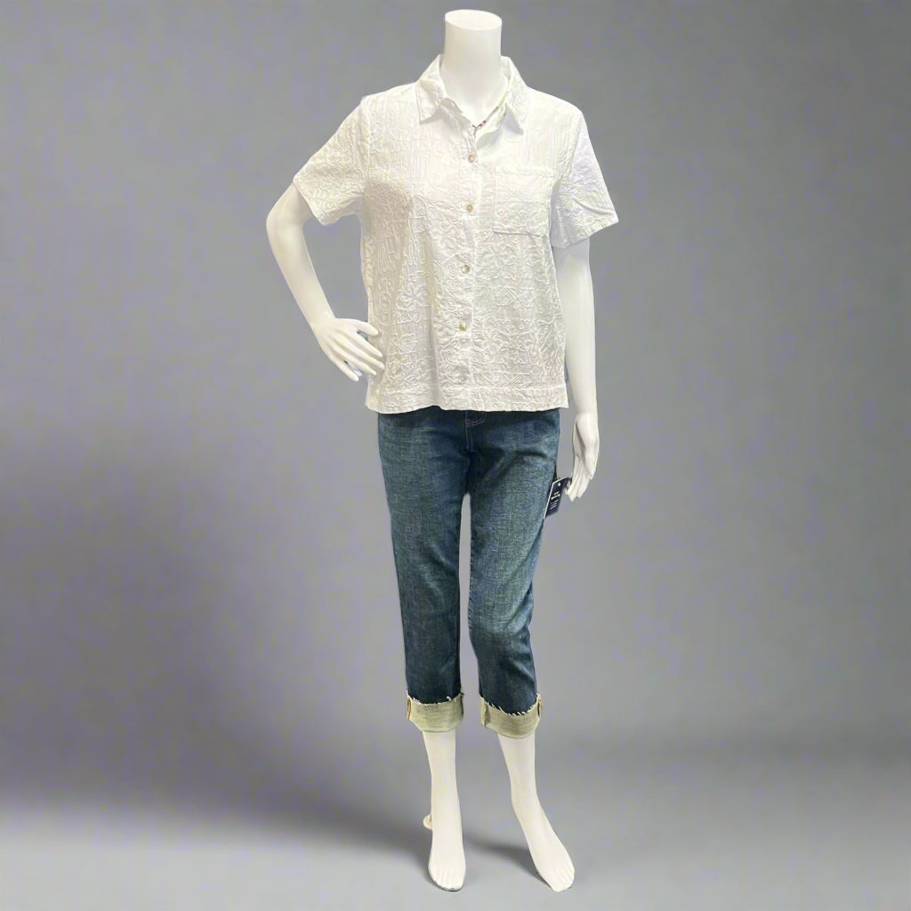 Shop women's clothing and wearable art at Victoria Susan in Camden, SC.