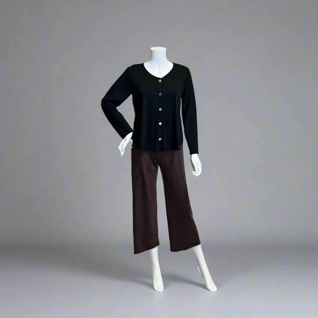 Victoria Susan Wearable Art is a ladies clothing boutique in Downtown Camden, SC.