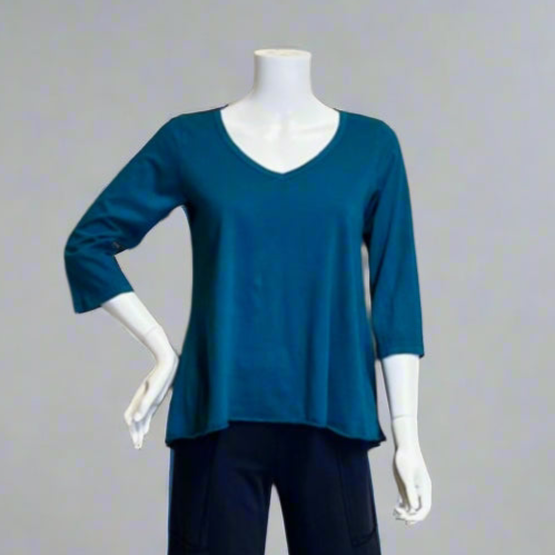 Shop women's clothing and wearable art at Victoria Susan in Downtown Camden, SC.