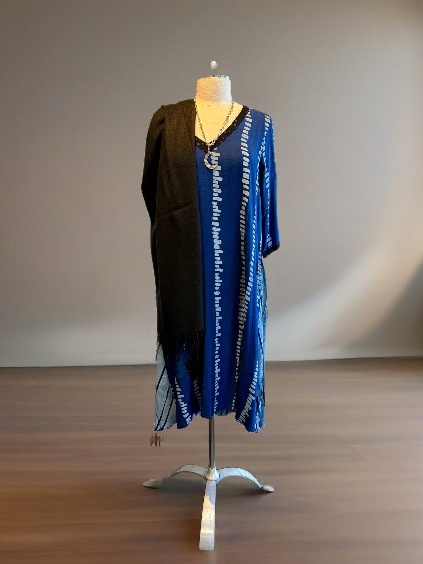 Victoria Susan Wearable Art is a ladies clothing boutique in Downtown Camden, SC. 