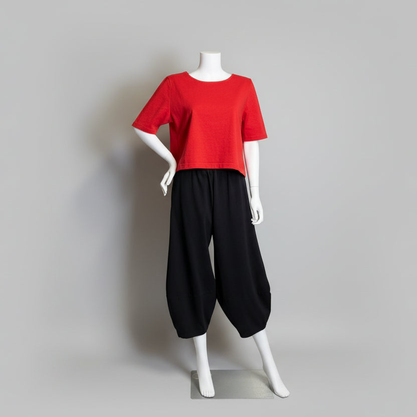 Shop women's clothes and wearable art at Victoria Susan in Camden, SC.
