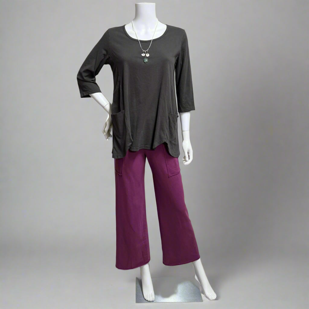 Victoria Susan Wearable Art is a ladies clothing boutique in Downtown Camden, SC.