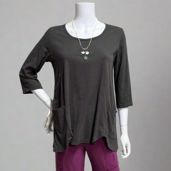 Victoria Susan Wearable Art is a ladies clothing boutique in Downtown Camden, SC.