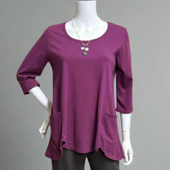 Victoria Susan Wearable Art is a ladies clothing boutique in Downtown Camden, SC.