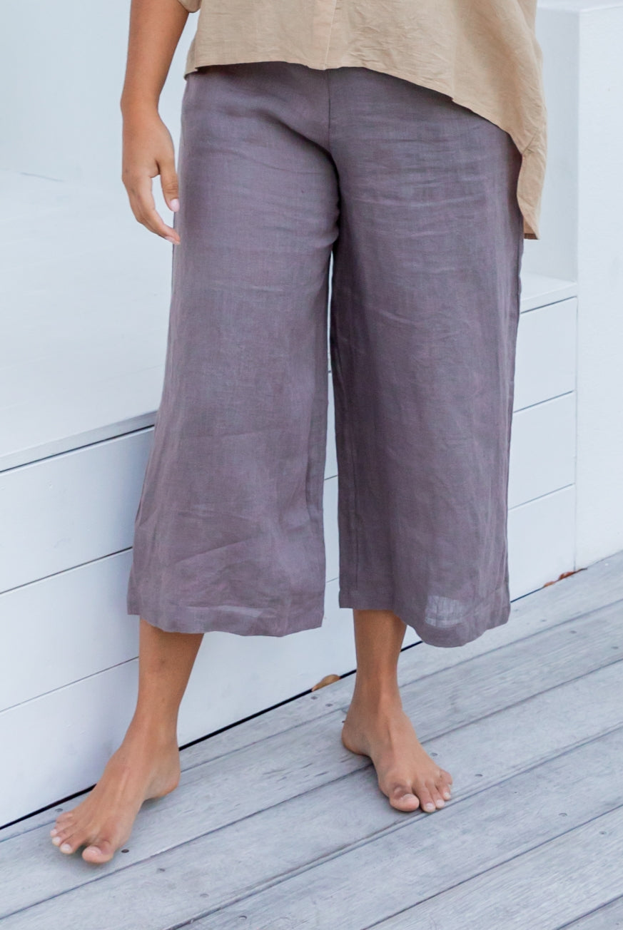 Capri Pants in Charcoal Raw Linen by KVL Limited Edition Collection. Kim Van Loo at Victoria Susan Wearable Art.