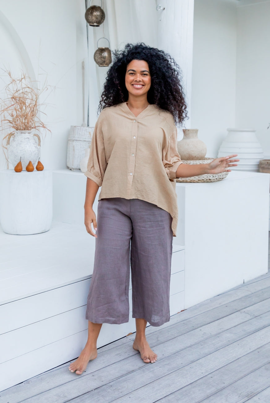 Capri Pants in Charcoal Raw Linen by KVL Limited Edition Collection. Kim Van Loo at Victoria Susan Wearable Art.