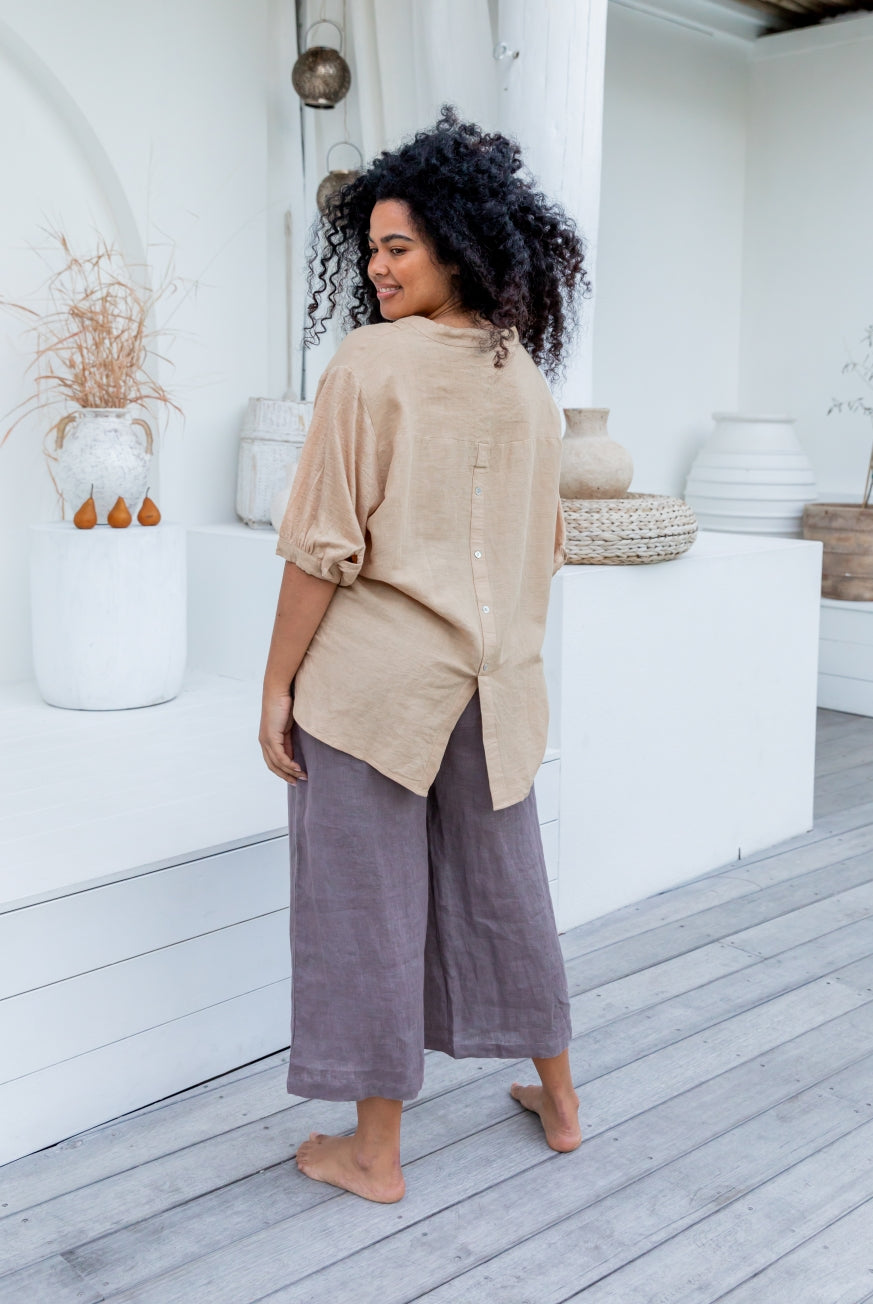Capri Pants in Charcoal Raw Linen by KVL Limited Edition Collection. Kim Van Loo at Victoria Susan Wearable Art.