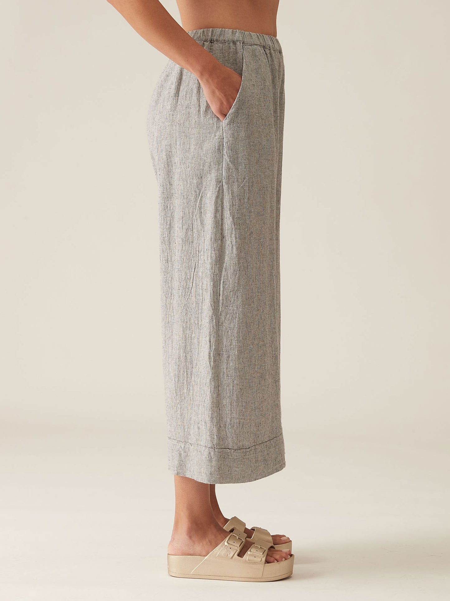 Pleated Cropped Pant in Linen Cotton Crosshatch by Cut-Loose