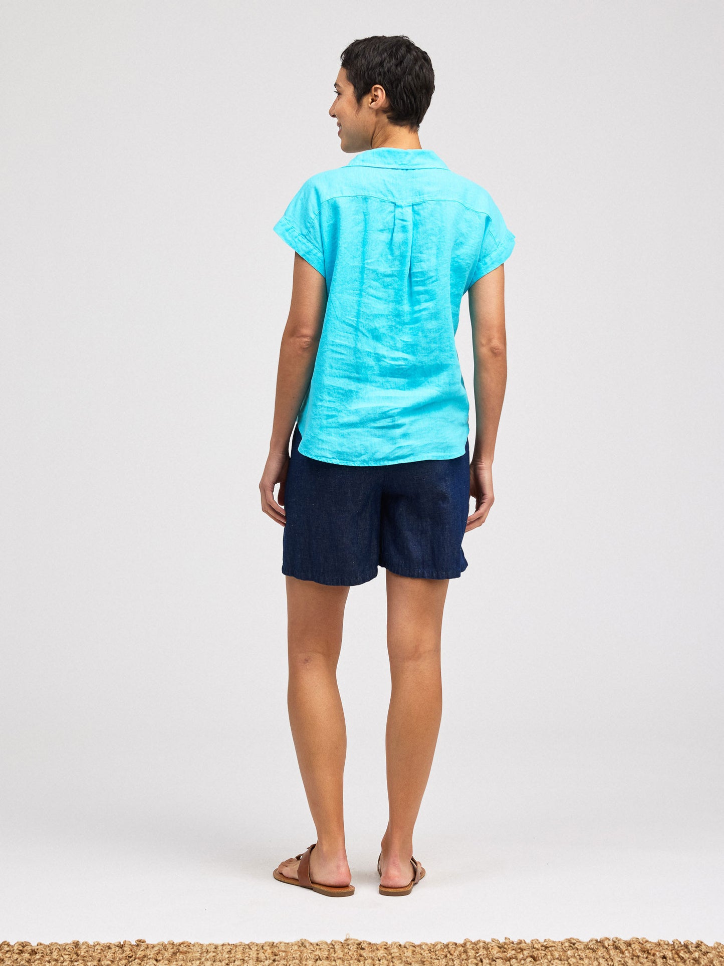 Short Sleeve Pocket Shirt in Linen by Cut-Loose