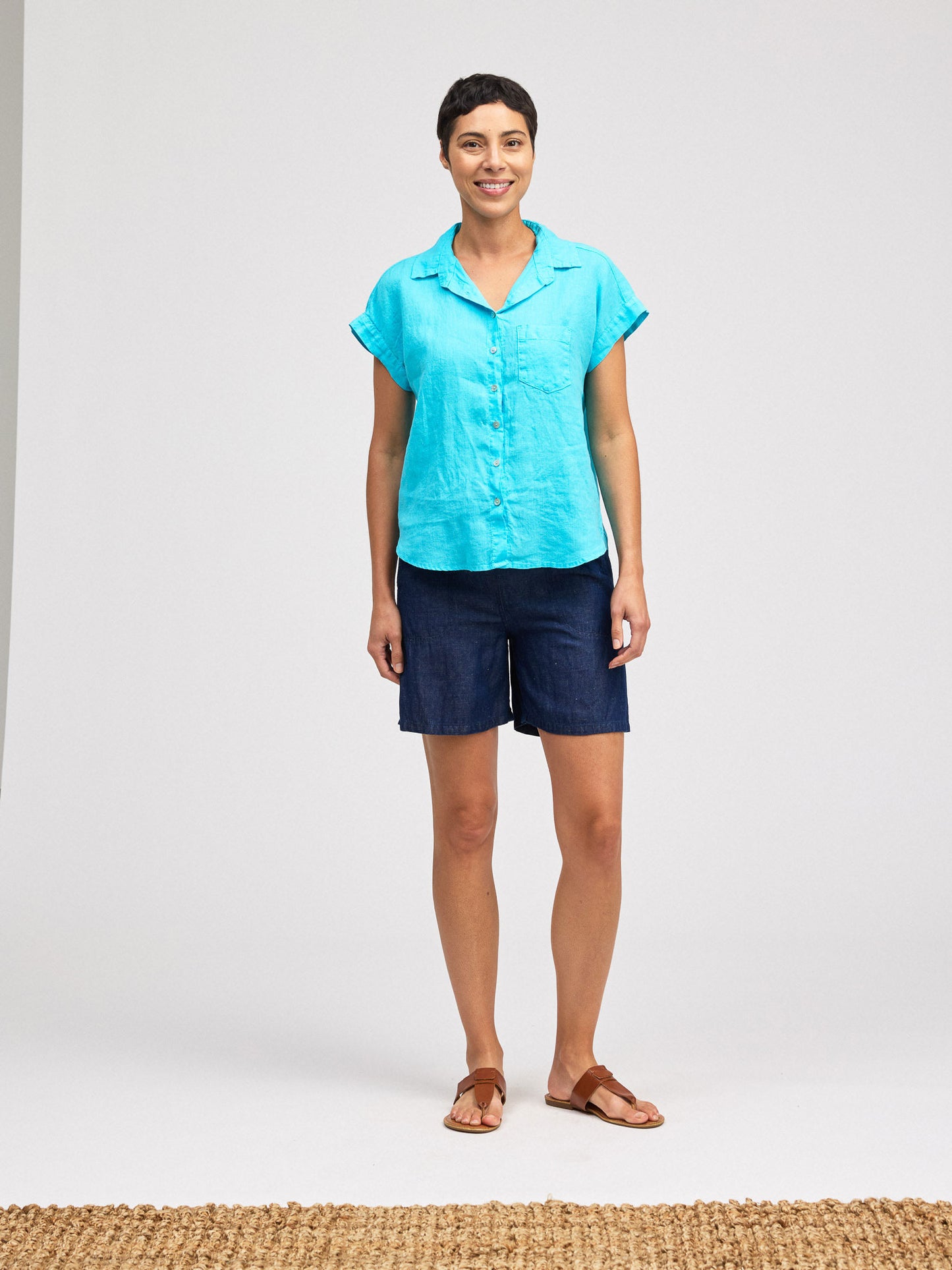 Short Sleeve Pocket Shirt in Linen by Cut-Loose