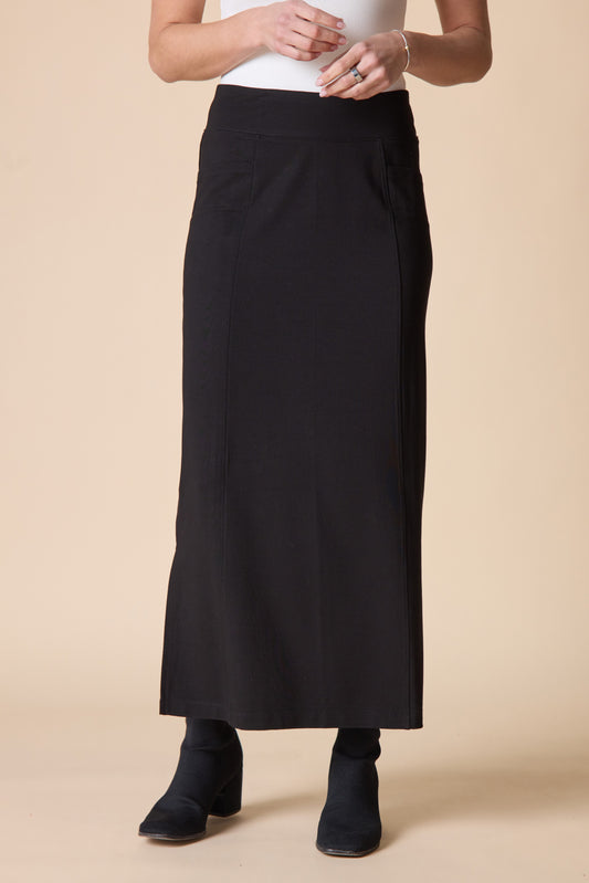Core Travel Solid Straight Skirt by Habitat