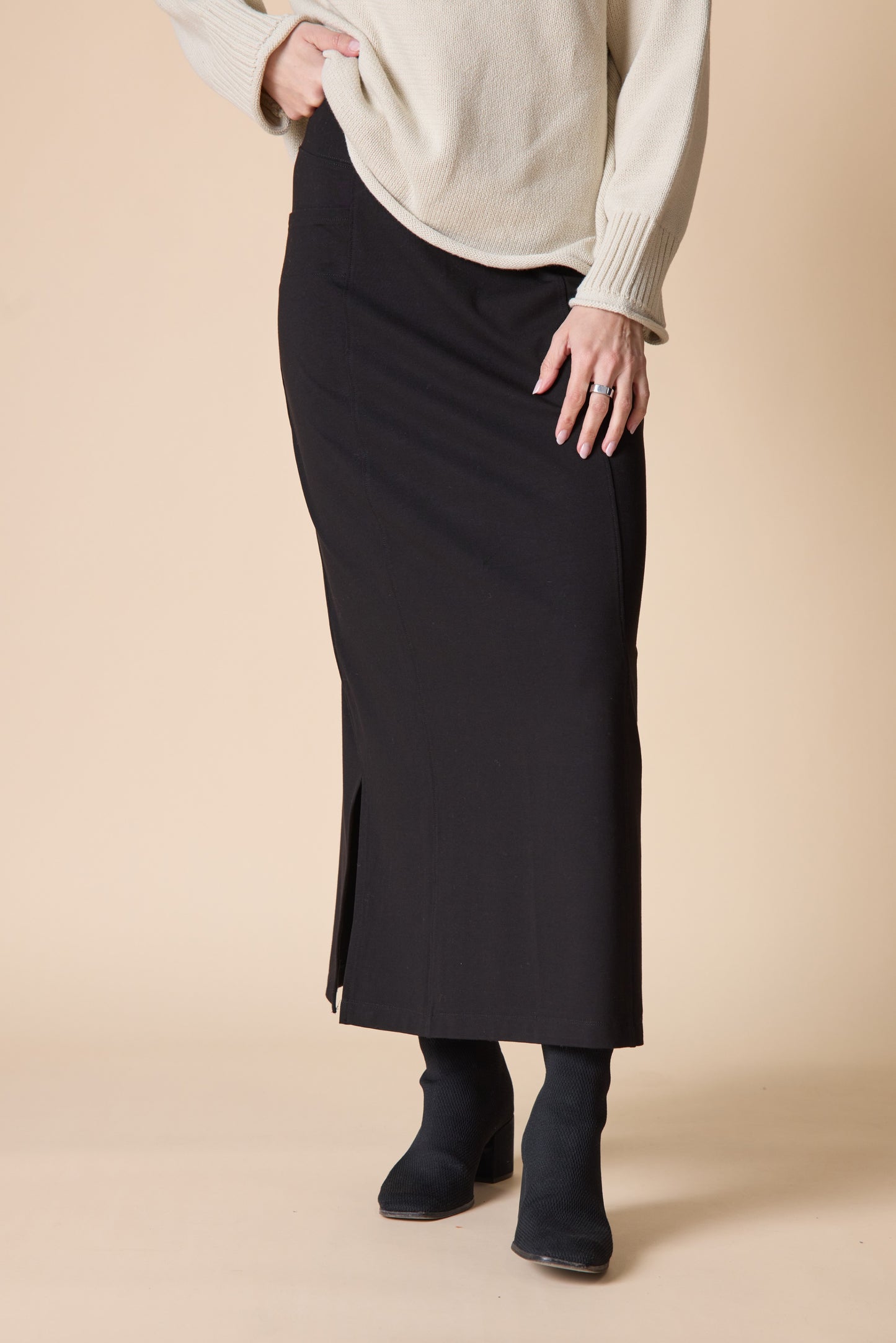 Core Travel Solid Straight Skirt by Habitat