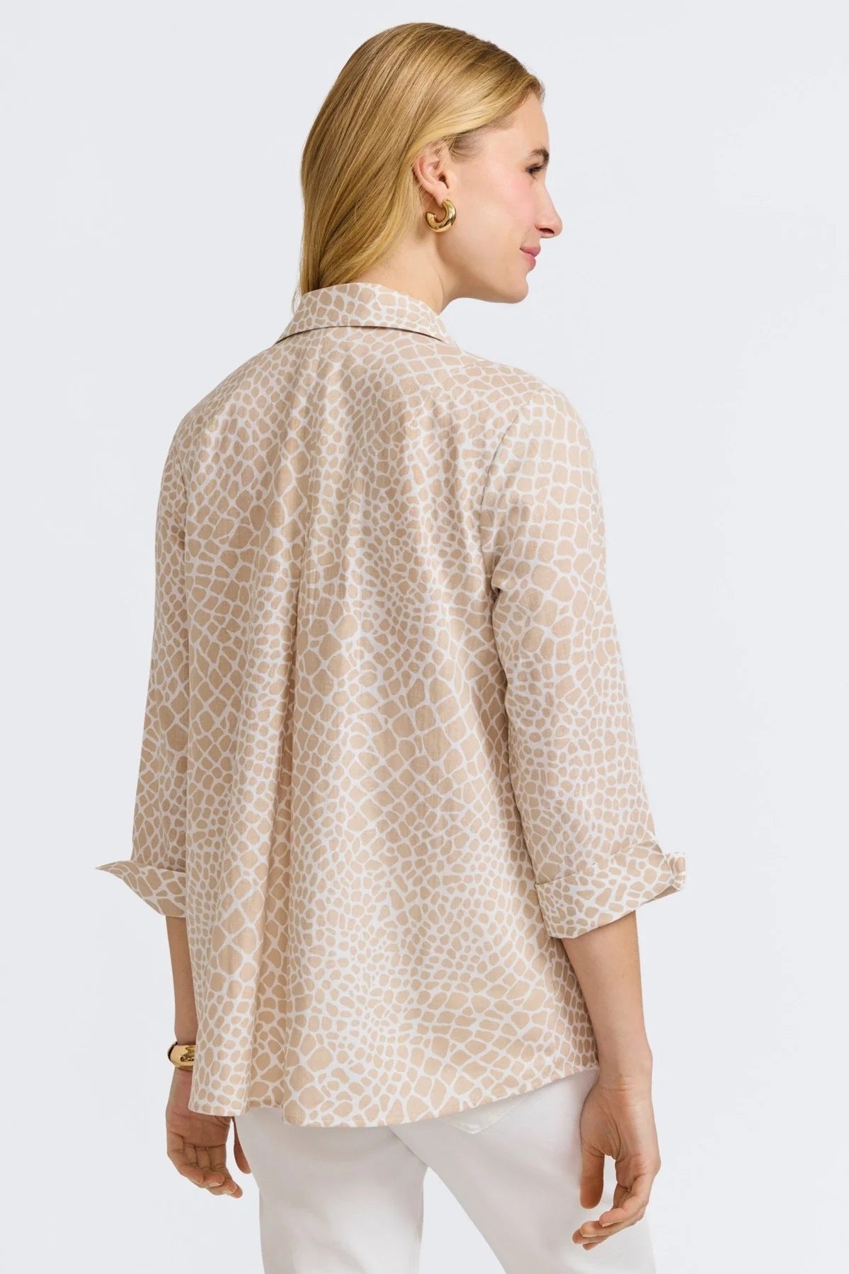 Shop women's clothing and wearable art at Victoria Susan in Camden, SC.