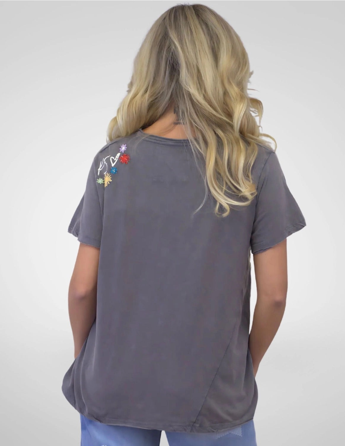 Shop women's clothing and wearable art at Victoria Susan in Camden, SC.