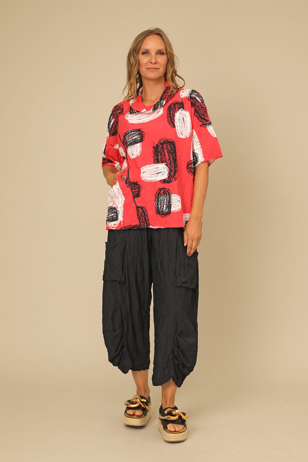  Victoria Susan Wearable Art is a women's clothing boutique in Downtown Camden, SC. Chalet et Ceci is clothing made in the USA. 