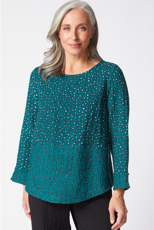 Woman wearing a teal blouse with a subtle pattern on a white backgroundHabitat designs for real women leading real lives. We prioritize comfort, fit and detail to create unique, modern looks that complement your body and sense of self.



Victoria Susan Wearable Art is a clothing boutique for women in Downtown Camden SC.&nbsp;
