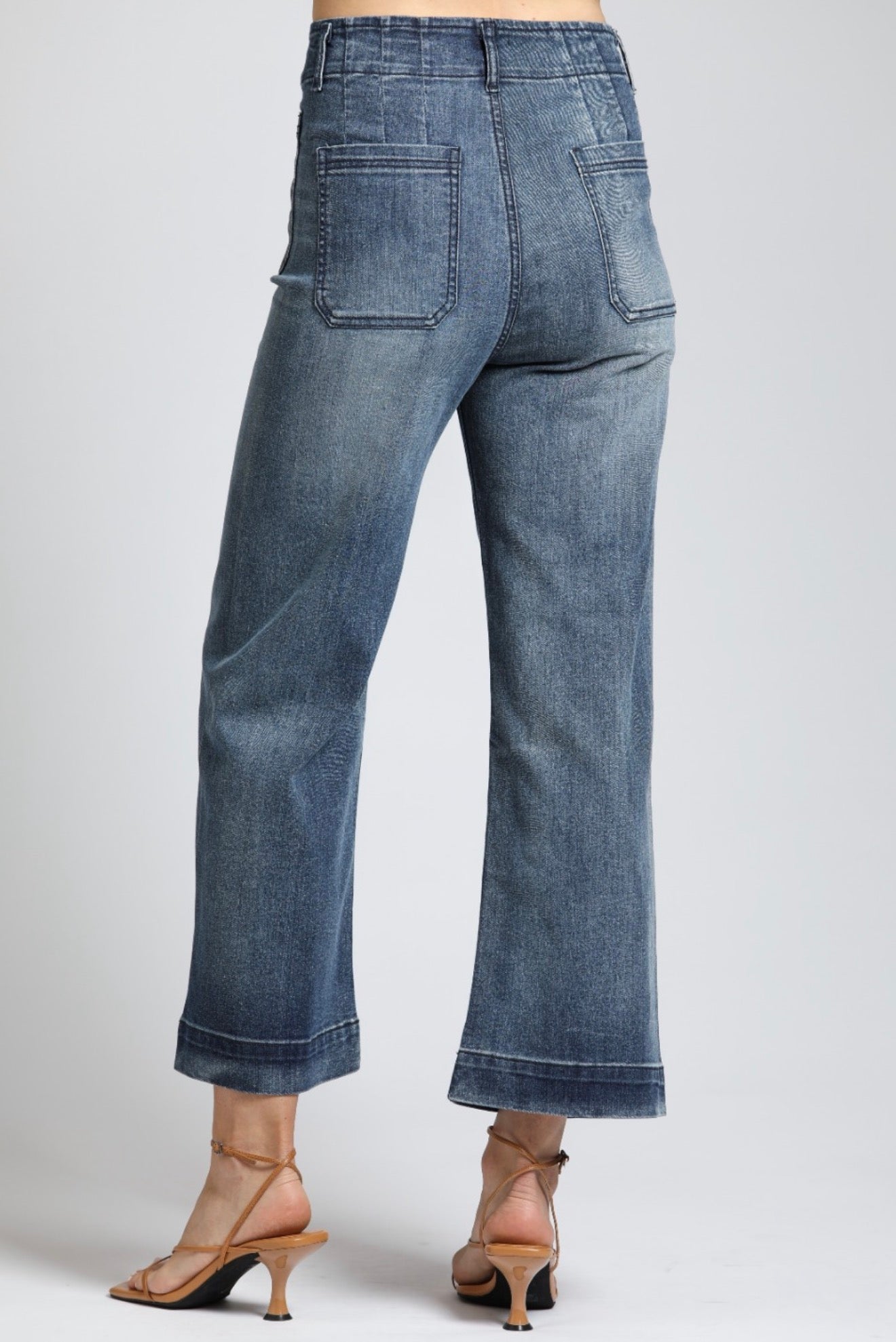 Shop women's clothing and wearable art at Victoria Susan in Camden, SC.