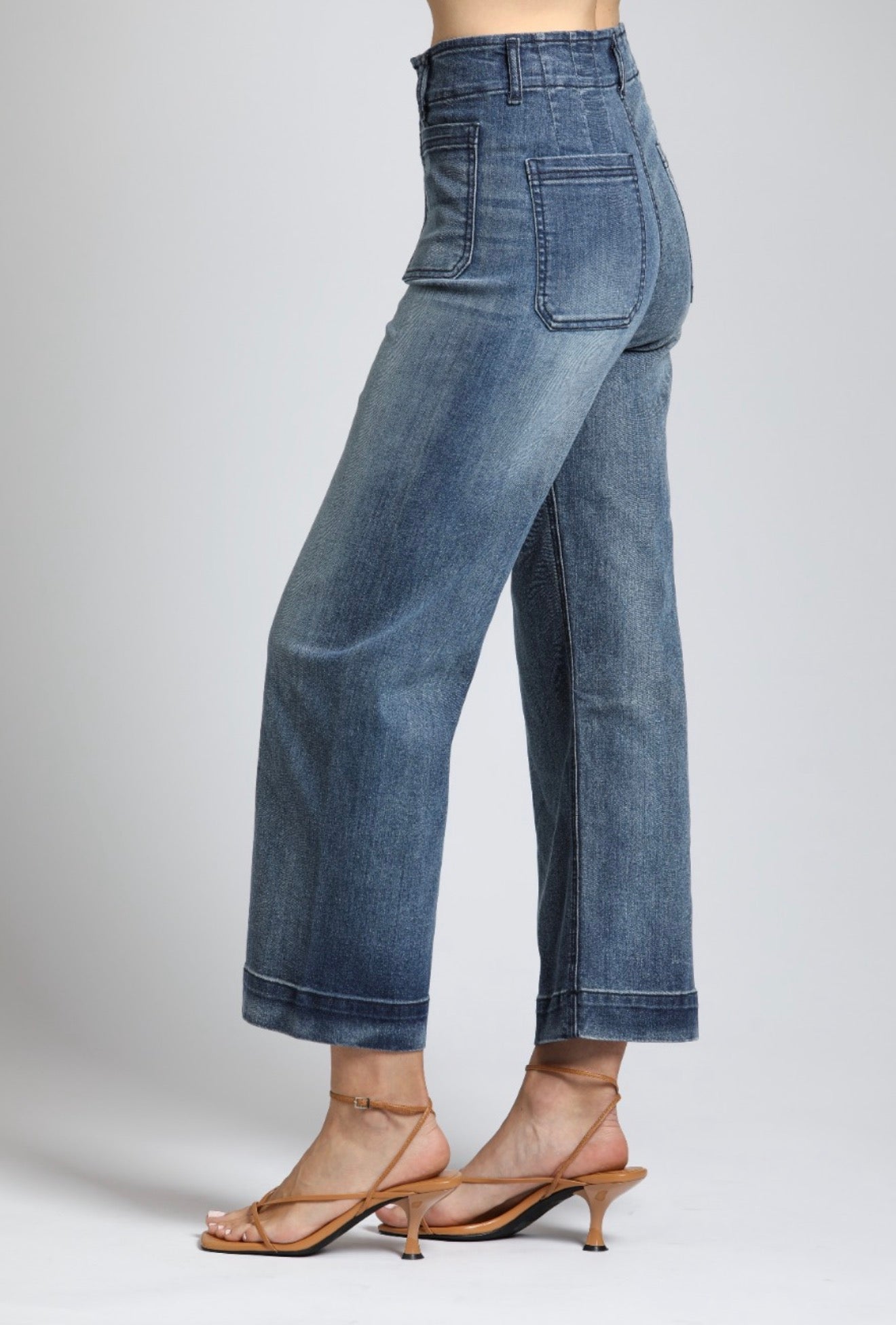Shop women's clothing and wearable art at Victoria Susan in Camden, SC.