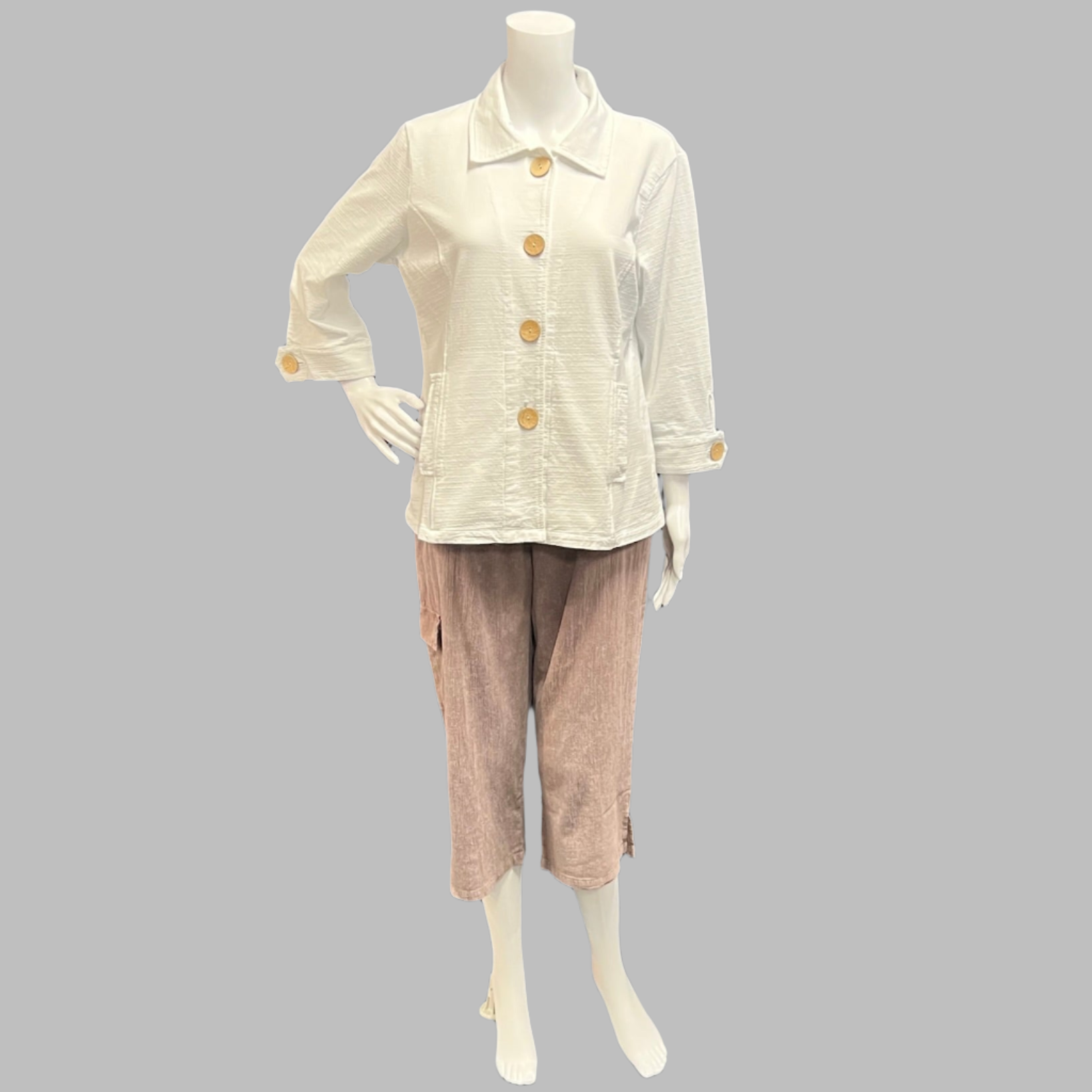 Focus Fashion clothing for women.  Victoria Susan Wearable Art women's clothing boutique.  Everyday Jacket.