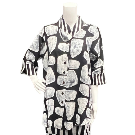 Iguana : Wear your art on your sleeve. Hand Batiked so no two pieces are alike.  Iguana is the epitome of Art to Wear and Victoria Susan Wearable Art is thrilled to carry these amazing pieces.  Victoria Susan Wearable Art is a womens clothing store in Camden sc. 
