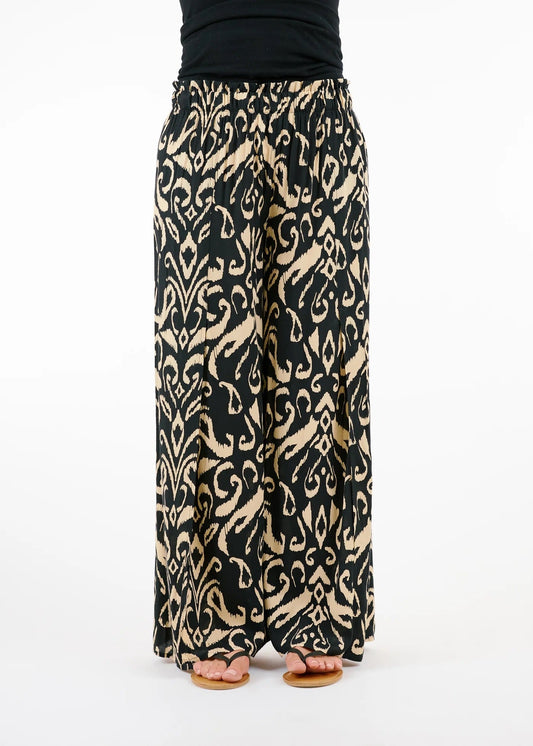 Shop women's clothing and wearable art at Victoria Susan in Camden, SC.