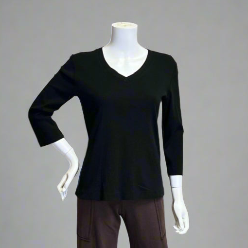 Shop women's clothing and wearable art at Victoria Susan in Downtown Camden, SC.