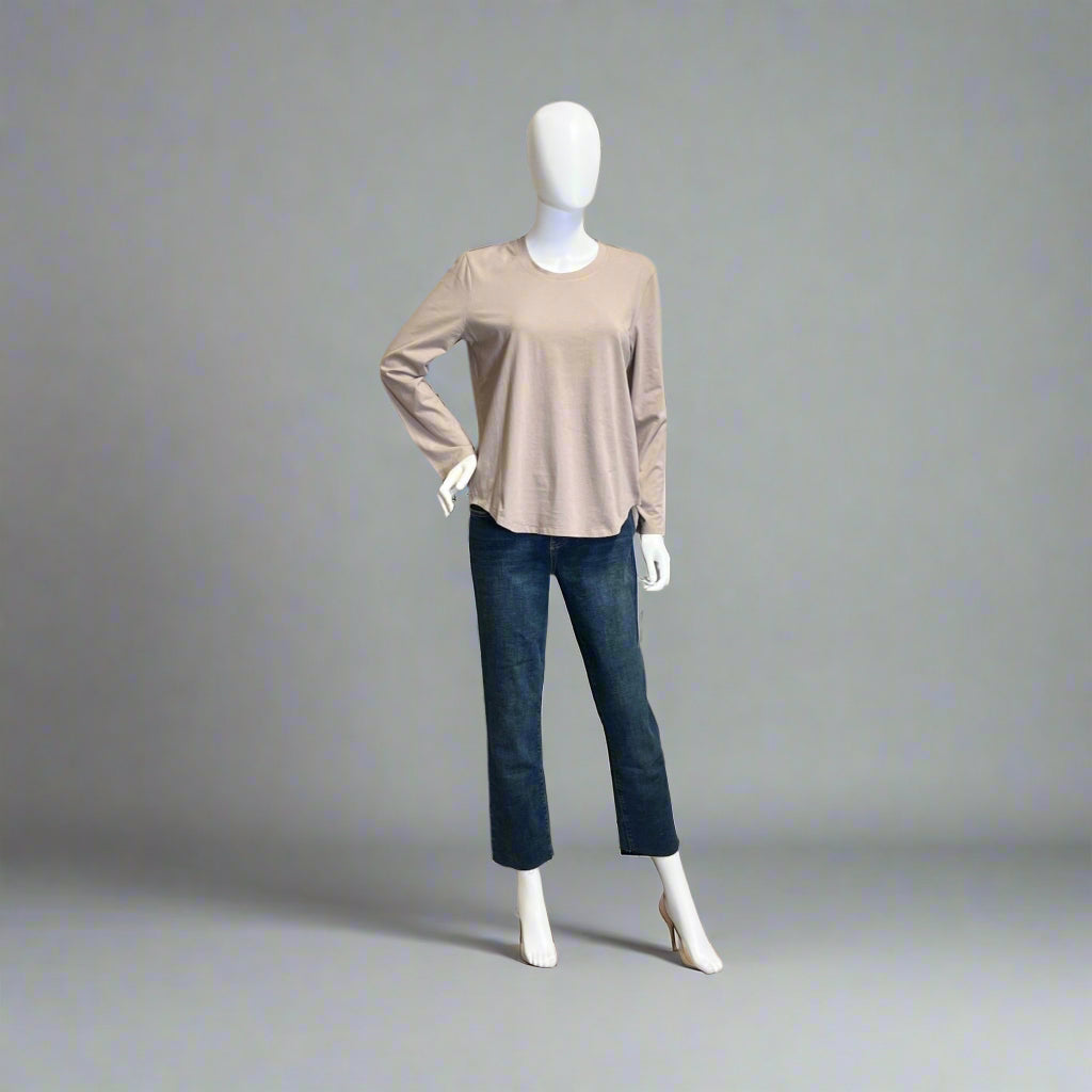Shop women's clothing and wearable art at Victoria Susan in Camden, SC.
