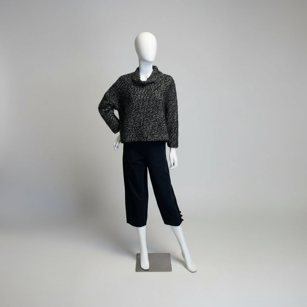 Shop women's clothes and wearable art at Victoria Susan in Camden, SC. 