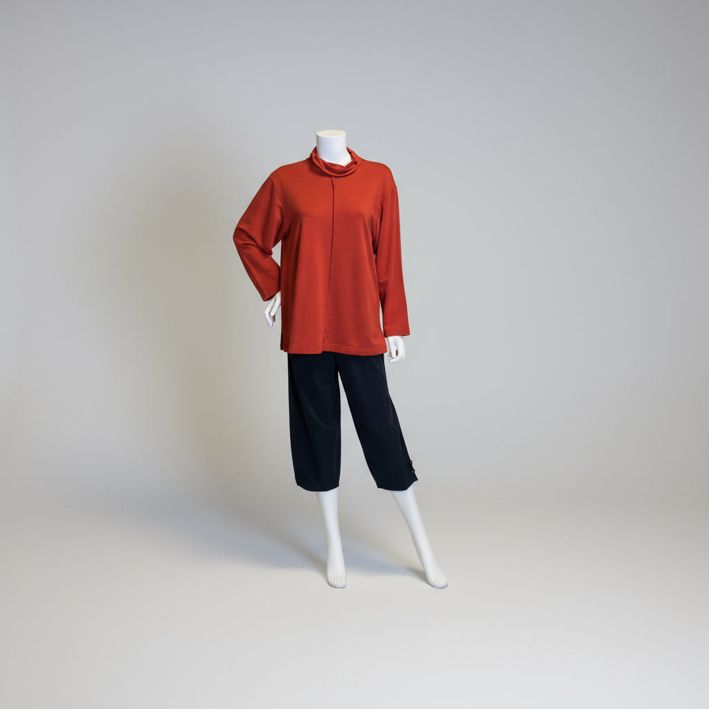 Shop women's clothes and wearable art at Victoria Susan in Camden, SC.