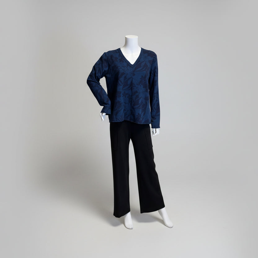 Victoria Susan Wearable Art is a ladies clothing boutique in Downtown Camden, SC.