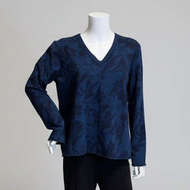 Victoria Susan Wearable Art is a ladies clothing boutique in Downtown Camden, SC.