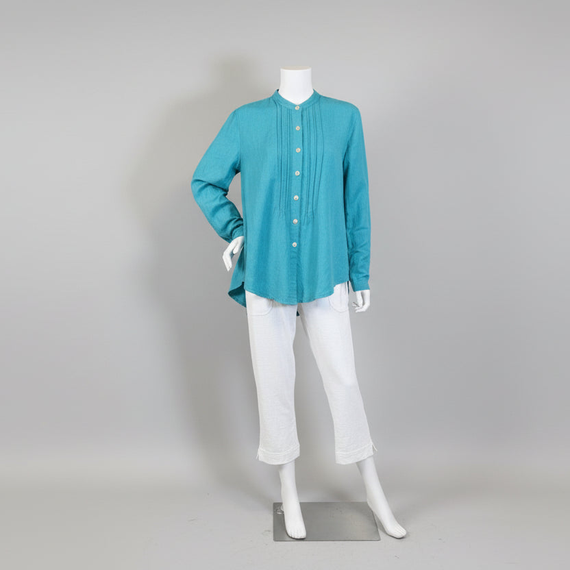 Shop women's clothing and wearable art at Victoria Susan in Camden, SC.