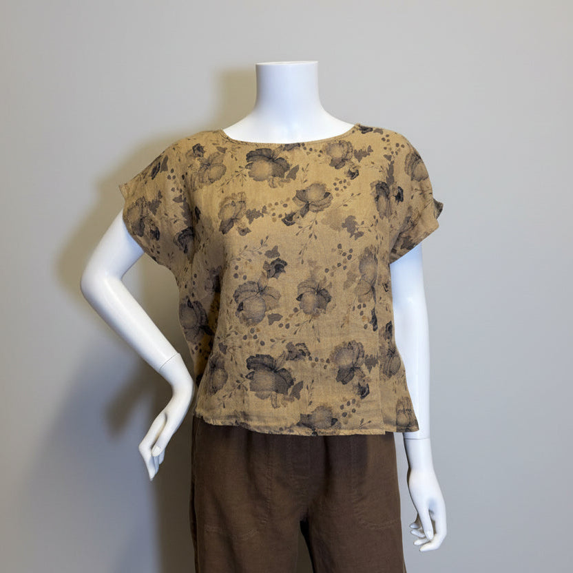 Victoria Susan Wearable Art is a ladies clothing boutique in Camden, SC.