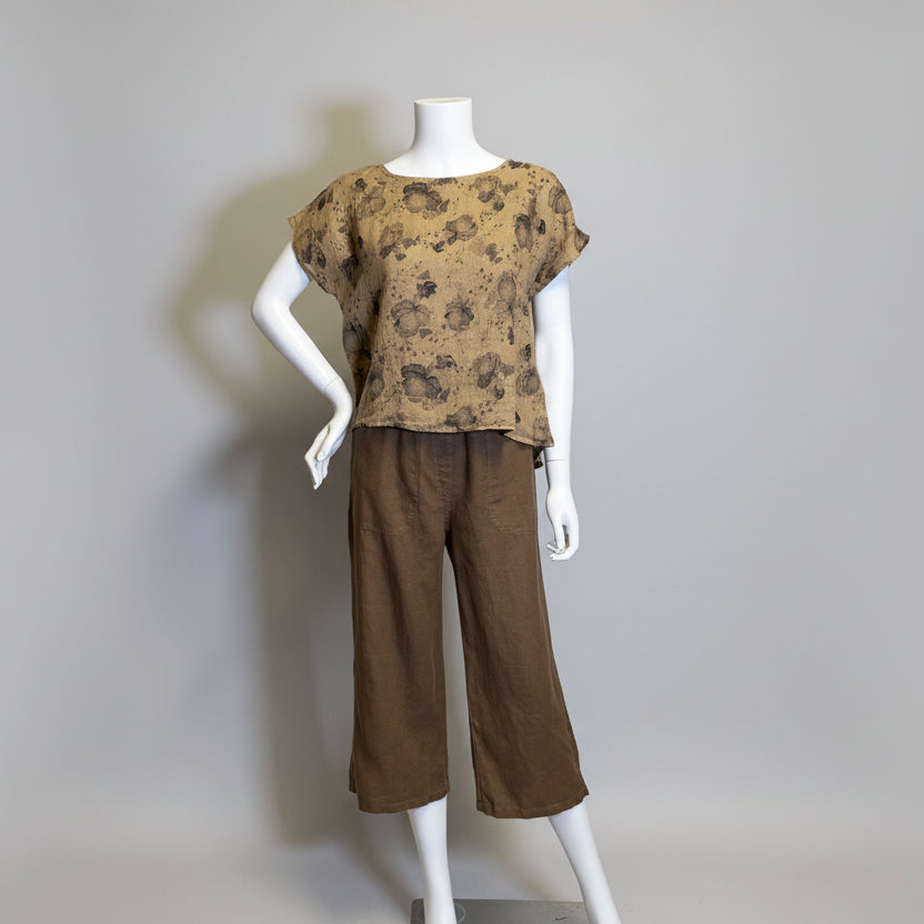 Victoria Susan Wearable Art is a ladies clothing boutique in Camden, SC.