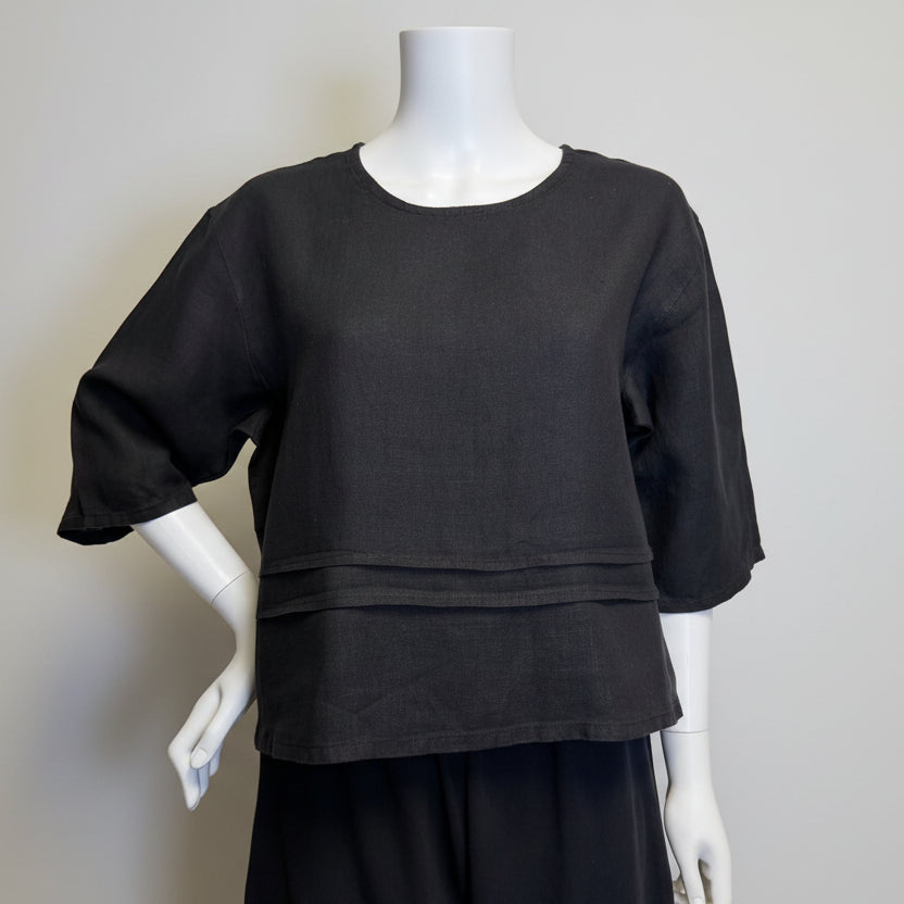 Shop women's clothes and wearable art at Victoria Susan in Camden, SC.
