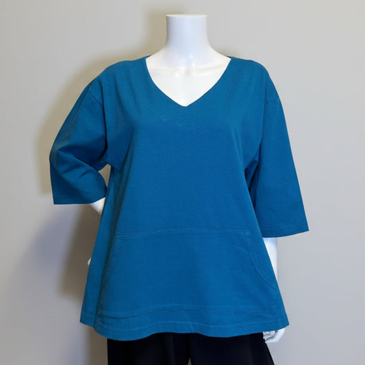 Shop women's clothes and wearable art at Victoria Susan in Camden, SC. 