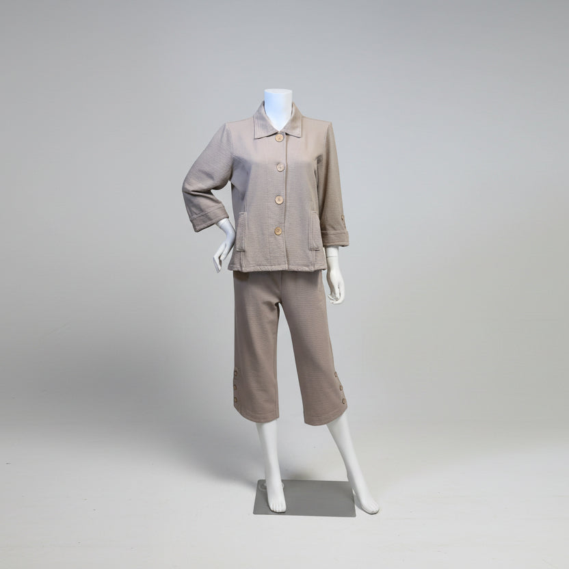 Shop women's clothing and wearable art at Victoria Susan in Camden, SC. 