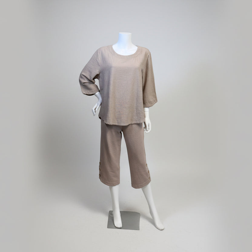 Shop women's clothing and wearable art at Victoria Susan in Camden, SC.